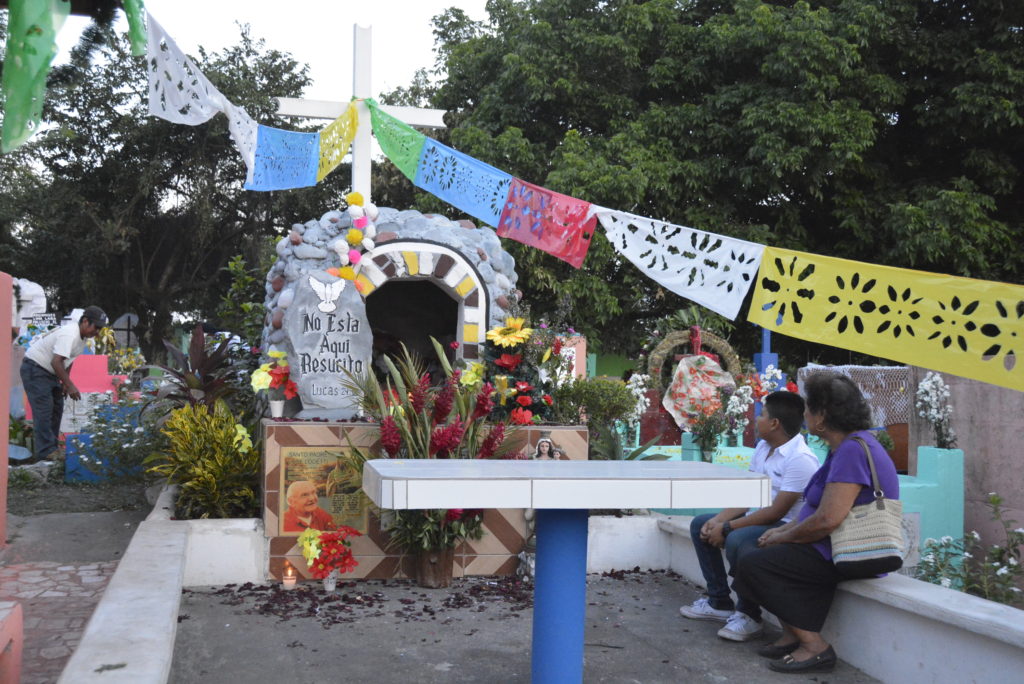 Celebran día de Todos los Santos en Guatemala - El Liberal